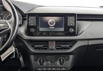 Подержанный автомобиль Skoda Rapid Liftback 2021 года (17 фото)