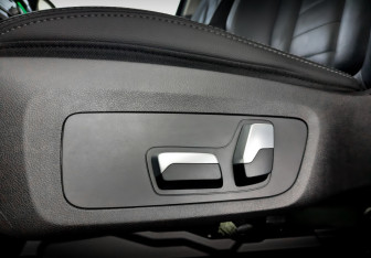 Подержанный автомобиль BMW X4 2020 года (21 фото)