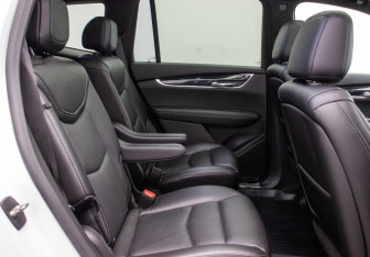 Подержанный автомобиль Cadillac XT6 2021 года (11 фото)