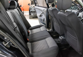 Подержанный автомобиль Skoda Octavia Wagon 2009 года (12 фото)