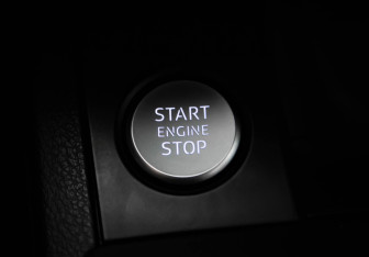 Подержанный автомобиль Audi A4 Sedan 2021 года (18 фото)