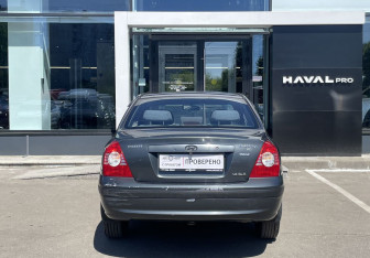Подержанный автомобиль Hyundai Elantra Sedan 2008 года (6 фото)