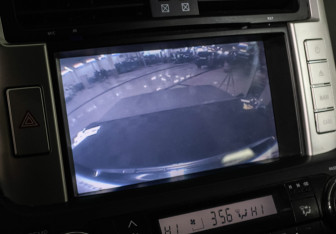 Подержанный автомобиль Toyota Land Cruiser Prado 2011 года (14 фото)