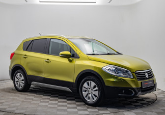 Подержанный автомобиль Suzuki SX4 Hatchback 2014 года (7 фото)
