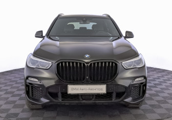 Подержанный автомобиль BMW X5 2021 года (2 фото)