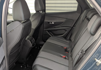 Подержанный автомобиль Peugeot 3008 2021 года (12 фото)