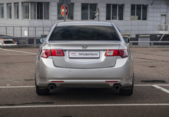 Подержанный автомобиль Honda Accord Sedan 2008 года (6 фото)