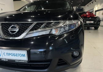 Подержанный автомобиль Nissan Murano Suv 2010 года (9 фото)