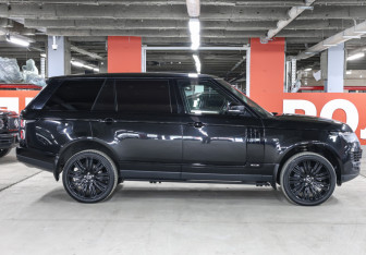 Подержанный автомобиль Land Rover Range Rover 2018 года (4 фото)