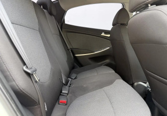 Подержанный автомобиль Hyundai Solaris Sedan 2013 года (11 фото)