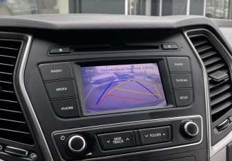 Подержанный автомобиль Hyundai Santa Fe 2017 года (16 фото)