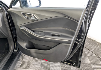 Подержанный автомобиль Москвич 3 2024 года (24 фото)