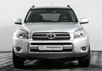 Подержанный автомобиль Toyota RAV4 2006 года (2 фото)