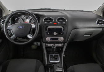 Подержанный автомобиль Ford Focus Sedan 2008 года (13 фото)