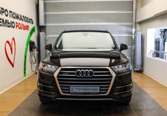 Подержанный автомобиль Audi Q7 2016 года (2 фото)