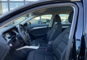 Подержанный автомобиль Audi A4 Sedan 2010 года (19 фото)