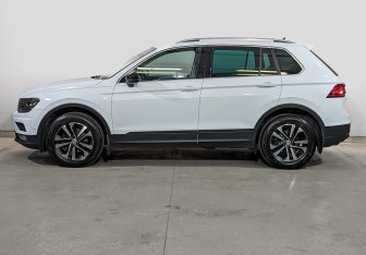 Подержанный автомобиль Volkswagen Tiguan 2019 года (8 фото)