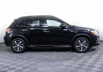 Подержанный автомобиль Mitsubishi ASX 2019 года (4 фото)