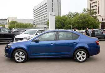 Подержанный автомобиль Skoda Octavia Liftback 2018 года (5 фото)