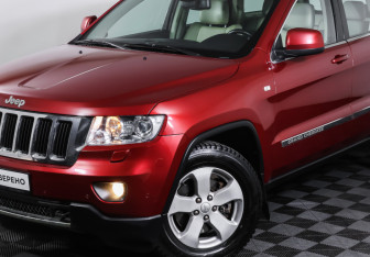 Подержанный автомобиль Jeep Grand Cherokee 2013 года (23 фото)