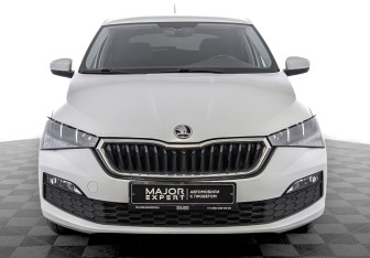 Подержанный автомобиль Skoda Rapid Liftback 2022 года (2 фото)