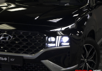 Подержанный автомобиль Hyundai Santa Fe 2022 года (26 фото)