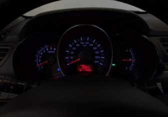 Подержанный автомобиль Kia Rio Sedan 2016 года (12 фото)