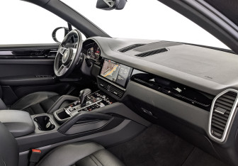 Подержанный автомобиль Porsche Cayenne 2019 года (13 фото)