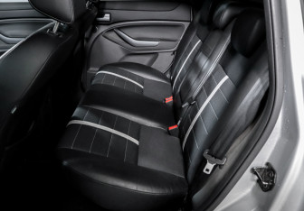 Подержанный автомобиль Ford Kuga 2010 года (10 фото)