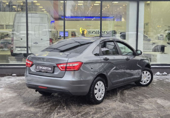 Подержанный автомобиль LADA (ВАЗ) Vesta Sedan 2017 года (8 фото)