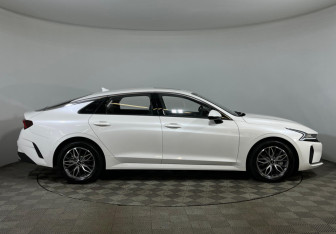 Новый Kia K5 2024 (3 фото)