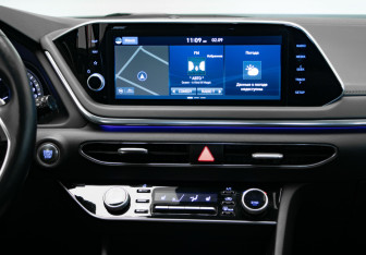 Подержанный автомобиль Hyundai Sonata 2020 года (25 фото)