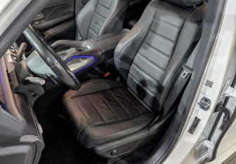Подержанный автомобиль Mercedes-Benz GLE 2022 года (20 фото)