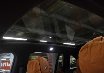 Подержанный автомобиль LiXiang L6 2025 года (19 фото)