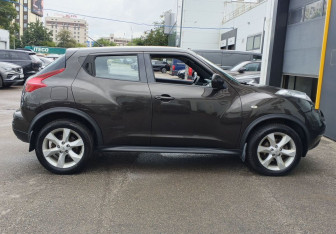 Подержанный автомобиль Nissan Juke 2013 года (4 фото)