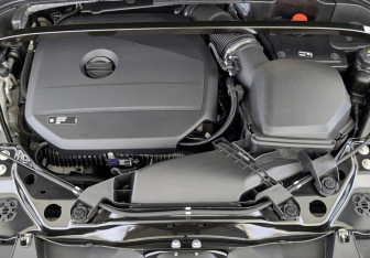 Подержанный автомобиль BMW X1 2024 года (9 фото)