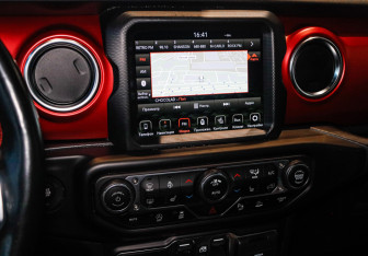 Подержанный автомобиль Jeep Gladiator 2022 года (23 фото)