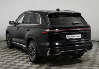 Подержанный автомобиль Geely Monjaro 2025 года (7 фото)