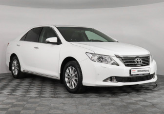 Подержанный автомобиль Toyota Camry Sedan 2012 года (3 фото)