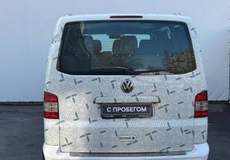 Подержанный автомобиль Volkswagen Transporter Minivan 2013 года (7 фото)