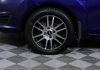 Подержанный автомобиль Ford Fiesta Hatchback 2018 года (9 фото)