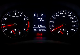 Подержанный автомобиль Kia Rio Hatchback 2021 года (13 фото)