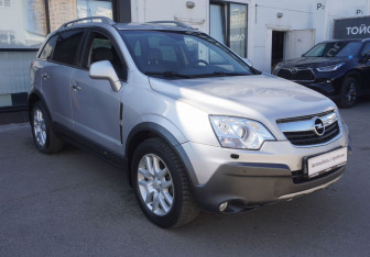 Подержанный автомобиль Opel Antara 2008 года (3 фото)