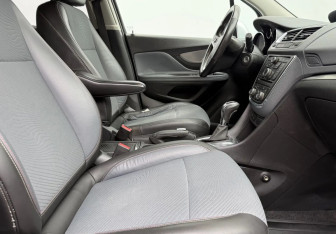 Подержанный автомобиль Opel Mokka 2013 года (10 фото)