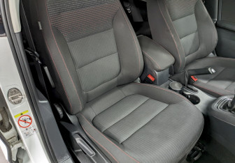 Подержанный автомобиль Volkswagen Jetta Sedan 2017 года (20 фото)