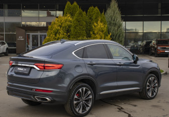 Подержанный автомобиль Geely Tugella 2022 года (14 фото)