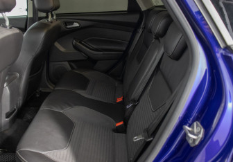 Подержанный автомобиль Ford Focus Hatchback 2016 года (11 фото)