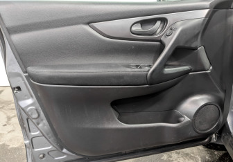 Подержанный автомобиль Nissan Qashqai 2014 года (19 фото)