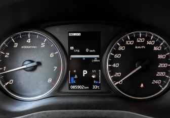 Подержанный автомобиль Mitsubishi Outlander 2016 года (16 фото)