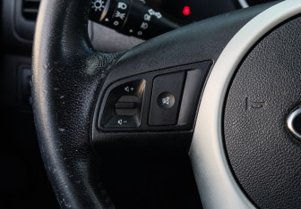 Подержанный автомобиль Kia Venga 2012 года (19 фото)